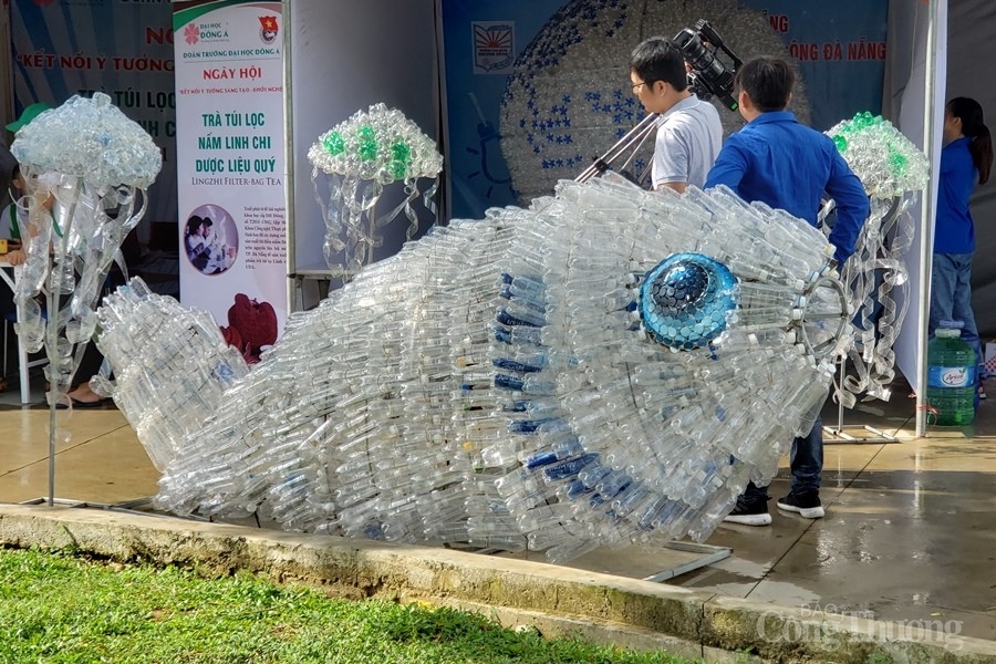 Da Nang mise en œuvre expérimentale du projet «marché traditionnel sans sacs plastiques»